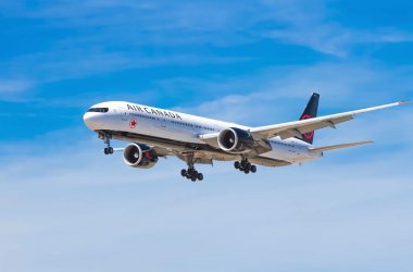 Avion d’Air Canada en vol, pour illustrer le Programme d’accès aérien aux régions (PAAR) du Québec